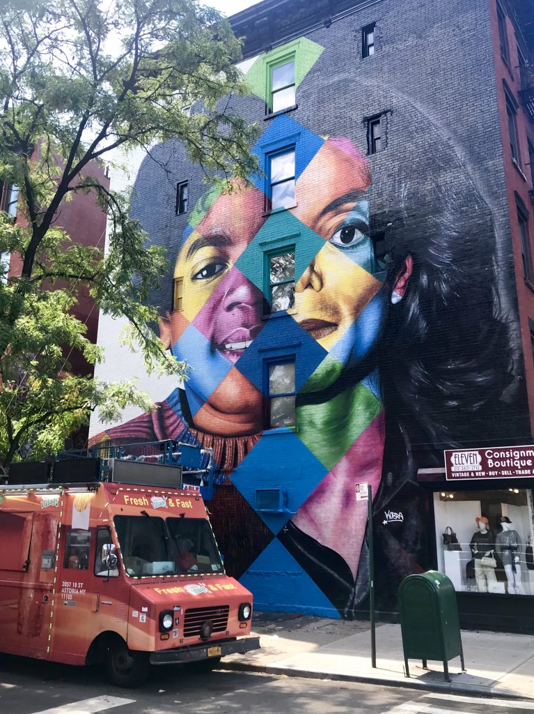 Michael Jackson ganha mural incrível do brasileiro Kobra em Nova York