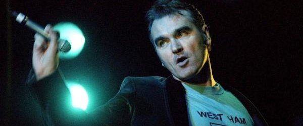 Morrissey assina com gravadora e agiliza disco novo