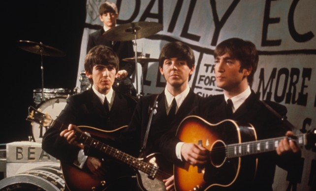 Disco assinado pelos Beatles é vendido por 37 mil dólares