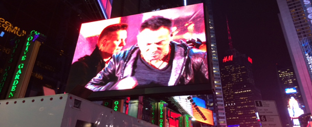89 marca presença no show surpresa do U2 em NY