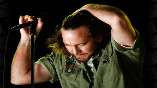Eddie Vedder fala pela primeira vez sobre Chris Cornell