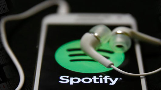Spotify suspende usuários pegos “baixando músicas indevidamente”
