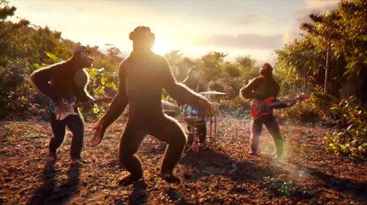Coldplay mostra clipe de “Adventure Of A Lifetime”