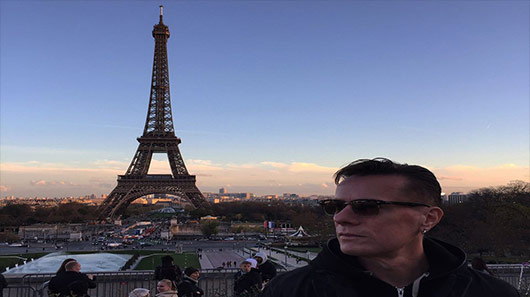 U2 cancela show em Paris
