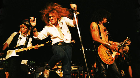 Axl Rose, Slash e Duff McKagan vão se reunir após mais de 20 anos, afirma Billboard