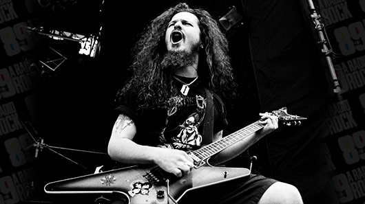 Tributo a Dimebag Darrell: clássicos do rock no palco e guitarrista do Alice in Chains na emergência