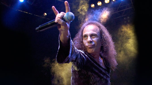 Holograma de Ronnie James Dio deverá sair em turnê