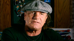 AC/DC: retorno de Brian Johnson será analisado só no fim do ano