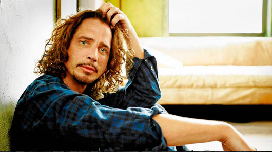 Colar de prata de Chris Cornell está à venda na internet