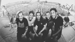 Ego Kill Talent abre shows de Foo Fighters e Queens Of The Stone Age no Brasil