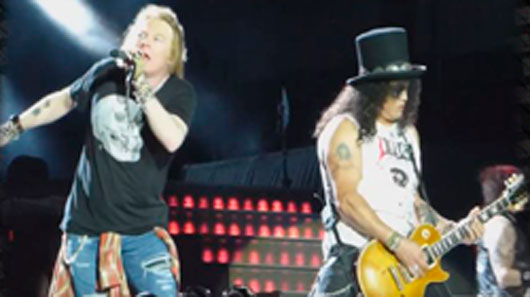 Guns N’ Roses toca “Sorry’” pela primeira vez na turnê de reunião