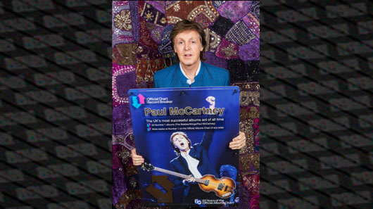 Paul McCartney é o artista mais bem sucedido nos 60 anos da parada britânica