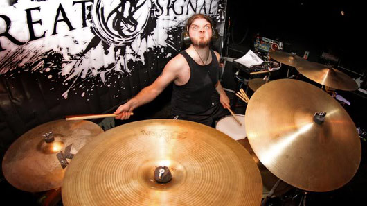 Morre Norman Killeen, ex-baterista do Threat Signal