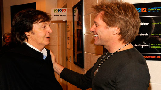 Jon Bon Jovi e Paul McCartney cantam juntos “Hey Jude”