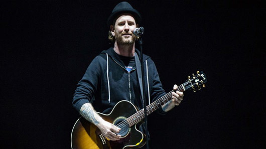 Corey Taylor substitui Soundgarden em festival e faz nova homenagem a Chris Cornell