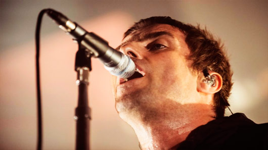 Liam Gallagher faz performance emocionante para “Don´t Look Back In Anger” em Glastonbury