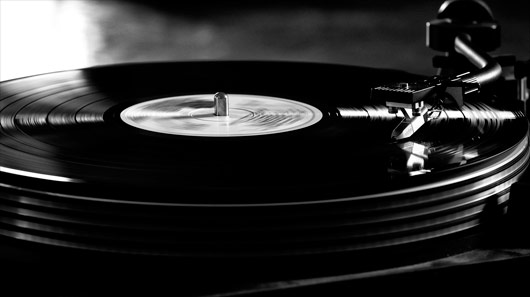 Sony Music anuncia que voltará a fabricar discos de vinil