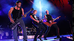 Metallica anuncia show beneficente para vítimas de incêndios na Califórnia