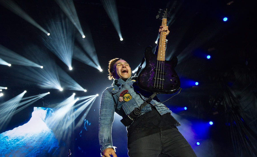 Fall Out Boy disponibiliza novo disco para audição e mostra clipe de “Church”