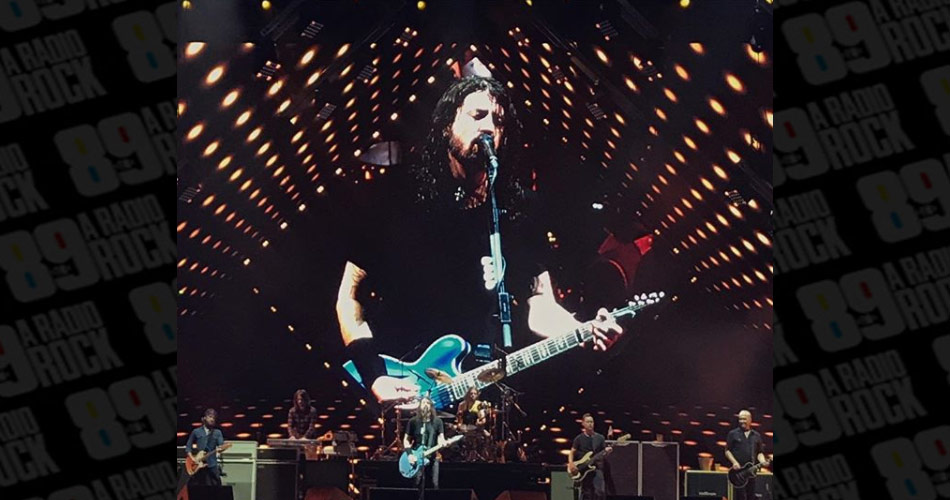 Foo Fighters toca “Waiting on a War” em performance para TV americana