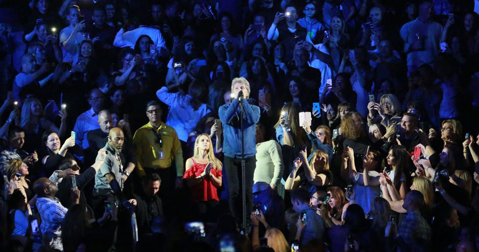 Pela primeira vez em cinco anos, Richie Sambora toca com Bon Jovi