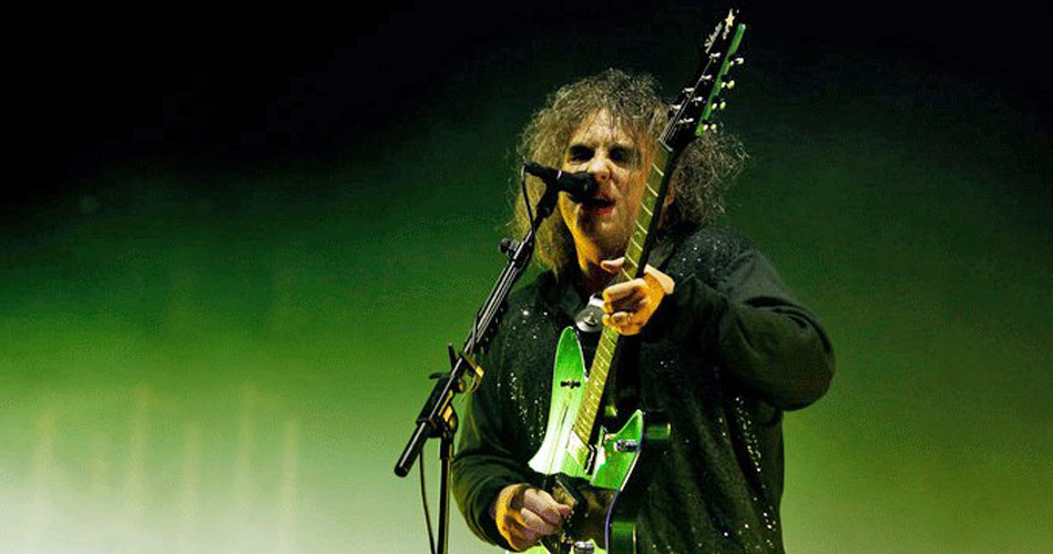 Robert Smith, do The Cure, faz live com faixas do álbum “Seventeen Seconds”; veja vídeo