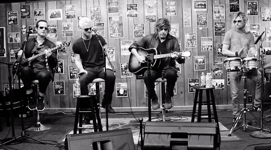 Vídeos: Stone Temple Pilots faz set acústico para rádio de Nashville