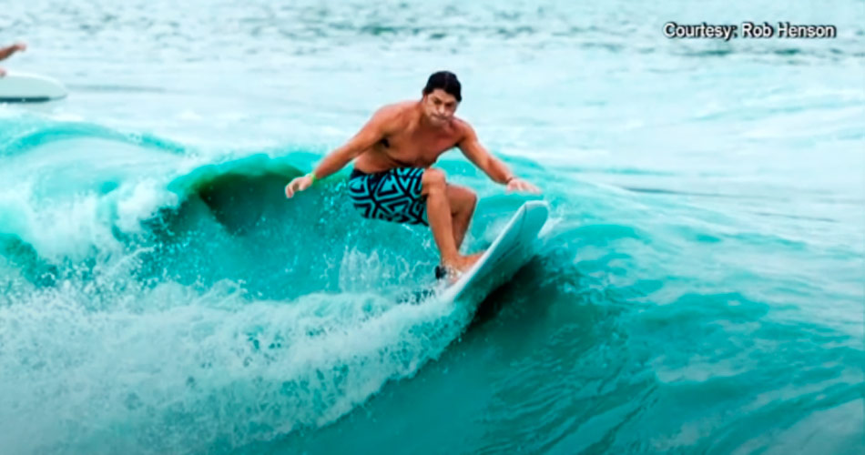 Integrantes do Metallica pegam “ondas artificiais perfeitas” em resort de surf