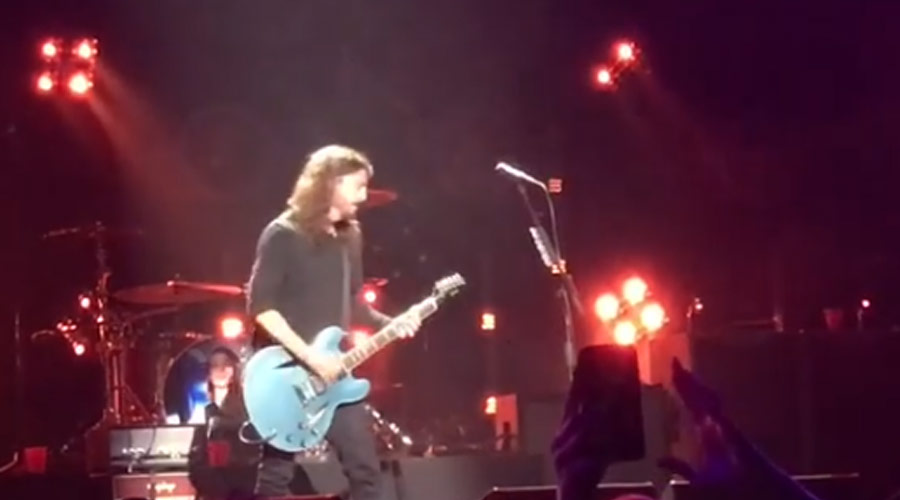 Vídeo: Dave Grohl toca com Audioslave e Robert Trujillo, do Metallica, em Tributo a Chris Cornell
