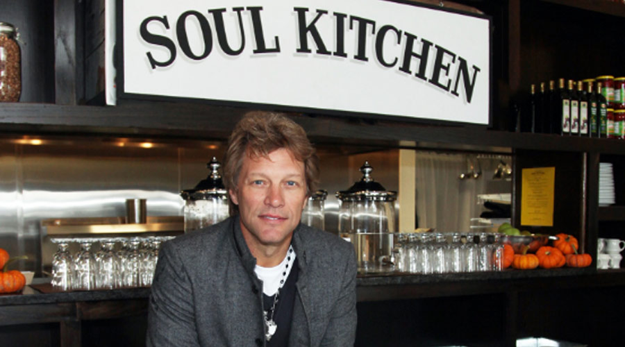 Restaurante de Jon Bon Jovi oferece comida gratuita para funcionários afetados por paralisação nos EUA
