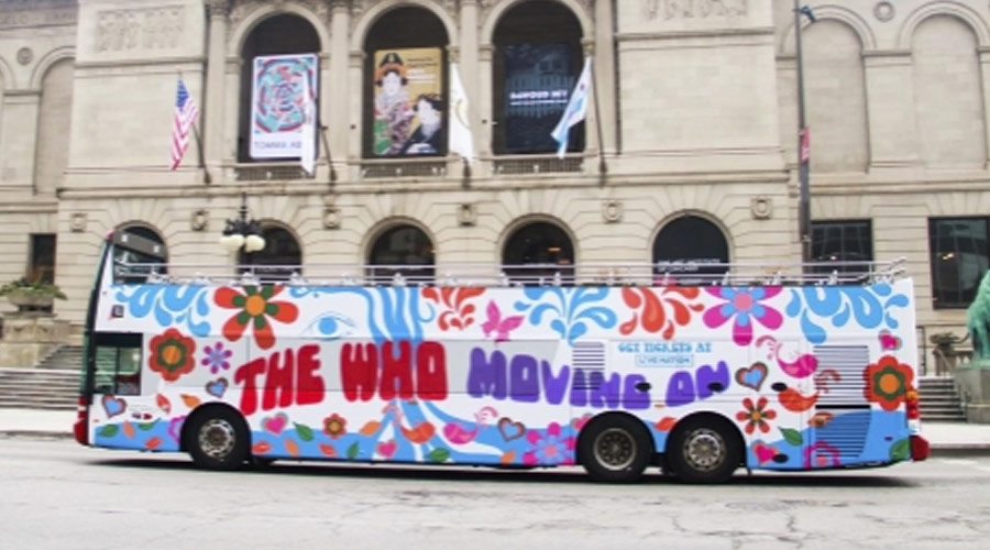 The Who leva fãs para passeio em ônibus mágico