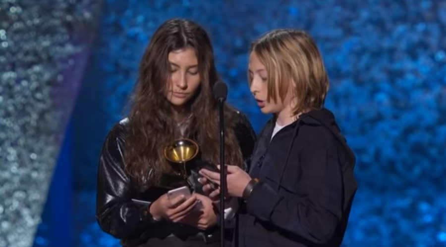 Grammy: filhos de Chris Cornell recebem prêmio póstumo do cantor