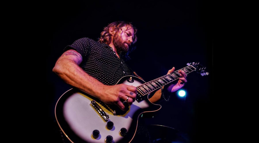 Chris Shiflett,  do Foo Fighters, libera audição de música inédita