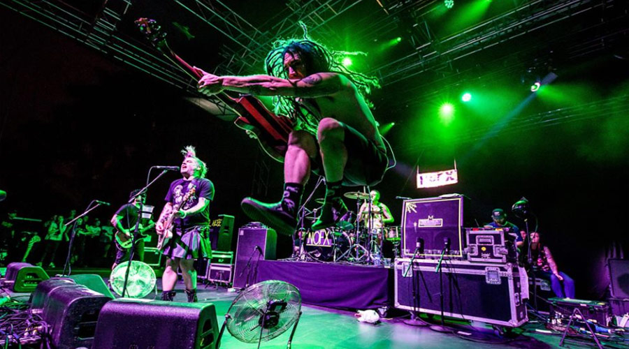 NOFX: banda lança canção antiarmas no “momento certo”