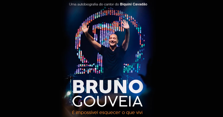 Bruno Gouveia, do Biquíni Cavadão, lança sua autobiografia em noite de autógrafos