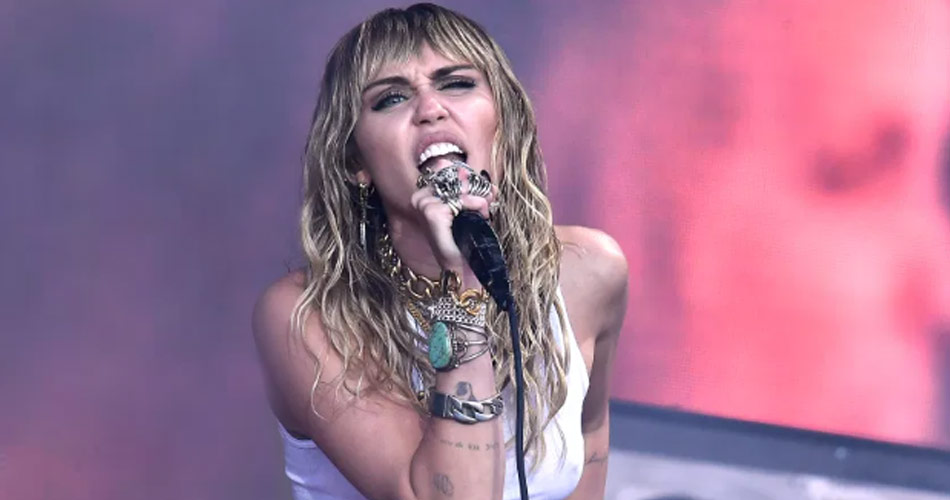 Miley Cyrus faz apresentação virtual cantando “Wish You Were Here”, do Pink Floyd