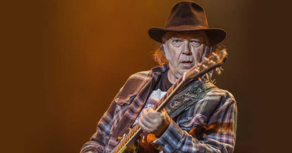 Neil Young anuncia álbum ao vivo: “Way Down in the Rust Bucket”