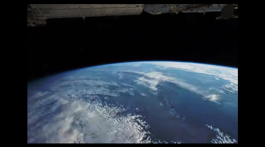 Fernanda Takai usa imagens da NASA no lyric video de “Terra Plana”