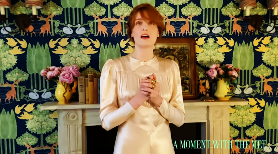 Vídeo: Florence and the Machine faz live beneficente no YouTube da Vogue
