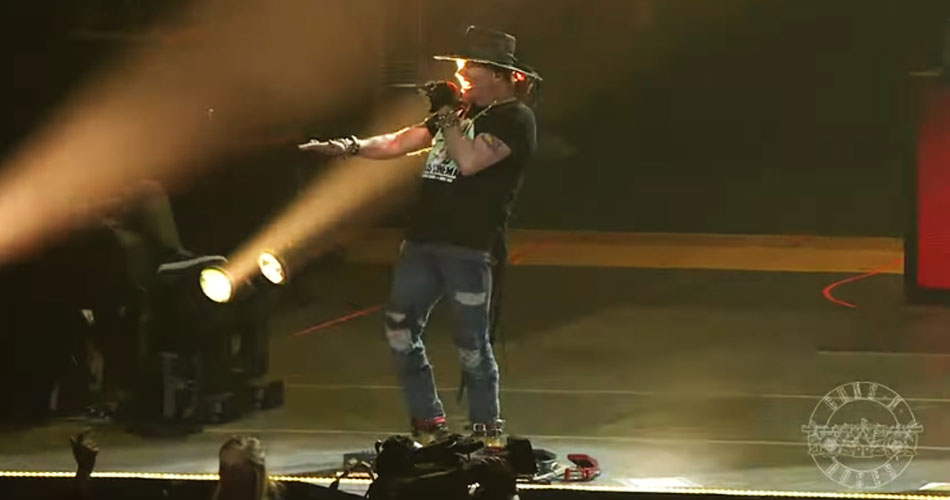 Guns N’Roses divulga vídeo inédito de apresentação em arena de Kansas