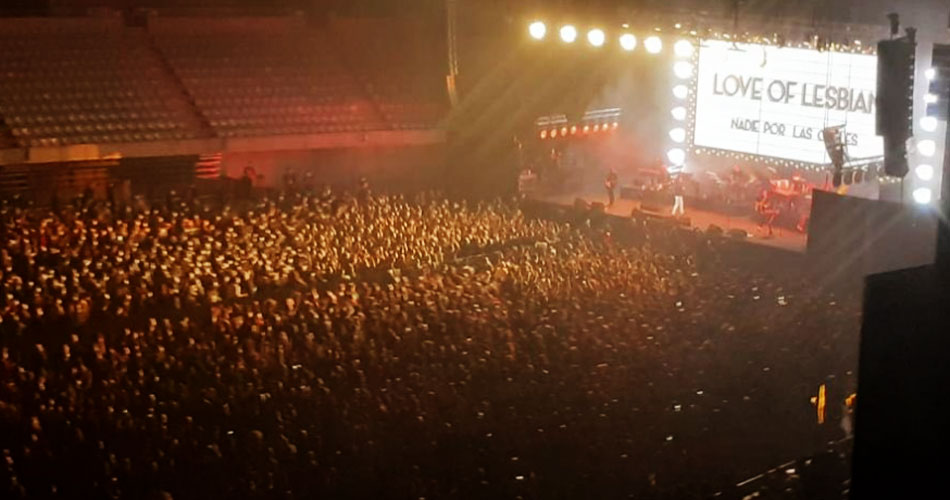 Barcelona promove show de rock com 5 mil pessoas em evento-teste