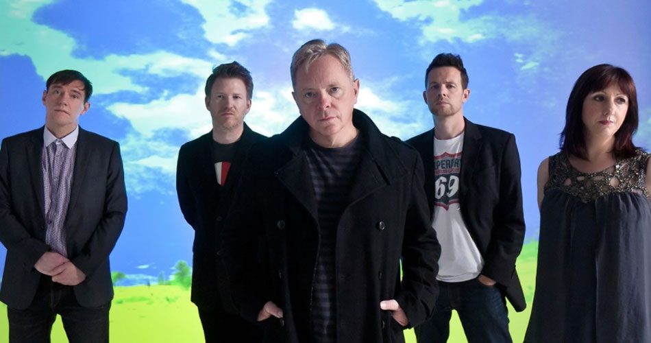New Order anuncia transmissão de show ao vivo