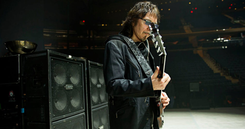 Tony Iommi, do Black Sabbath, lança novo single: “Scent Of Dark”