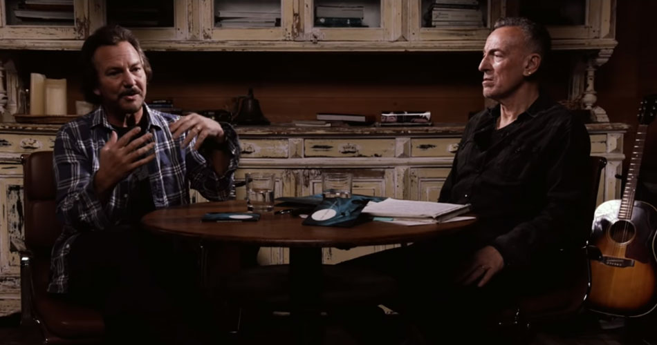 Eddie Vedder fala sobre suas influências musicais em entrevista a Bruce Springsteen