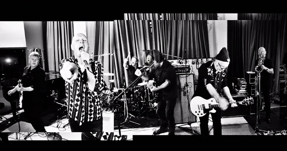 Midnight Oil revela vídeo com performance em estúdio do novo single “At The Time Of Writing”
