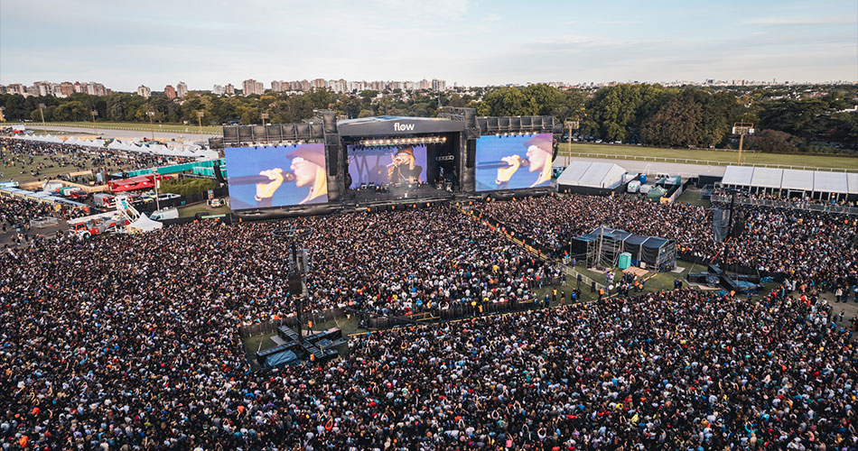 Lollapalooza: Chile e Argentina enlouquecem com performances de Foo Fighters, Strokes e Miley Cyrus