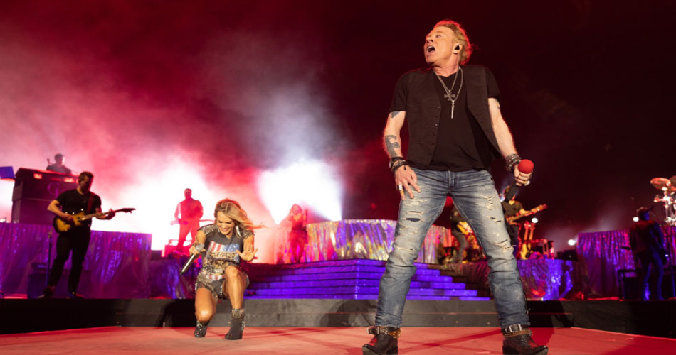 Vídeos: Axl Rose canta clássicos do Guns N’Roses com Carrie Underwood em festival country