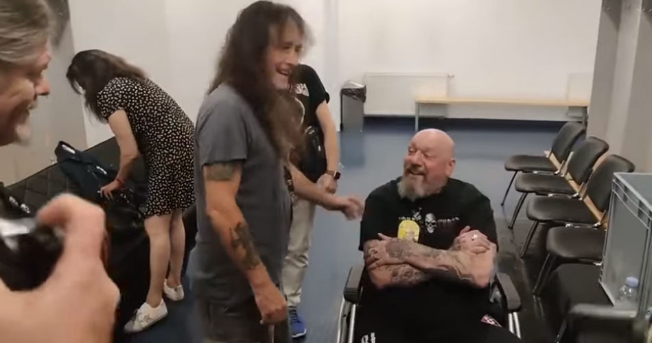 Iron Maiden retorna aos palcos e Steve Harris encontra Paul Di’Anno nos bastidores