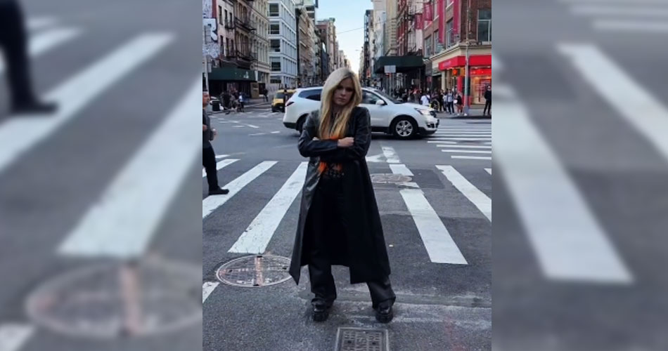 Avril Lavigne recria capa do disco “Let Go” em vídeo no TikTok