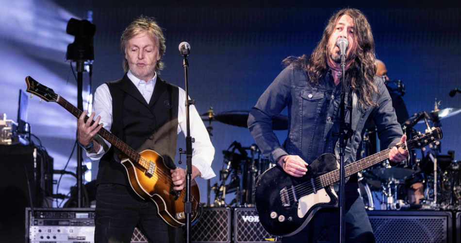 Com Paul McCartney, Dave Grohl retorna ao palco pela 1ª vez desde a morte de Taylor Hawkins